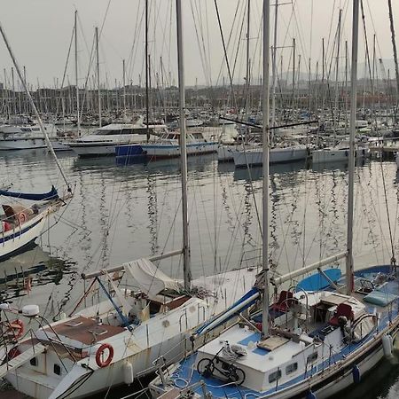 ホテル Precioso Barco En Barcelona バダロナ エクステリア 写真