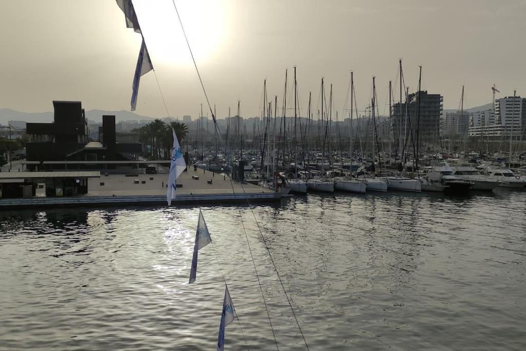 ホテル Precioso Barco En Barcelona バダロナ エクステリア 写真