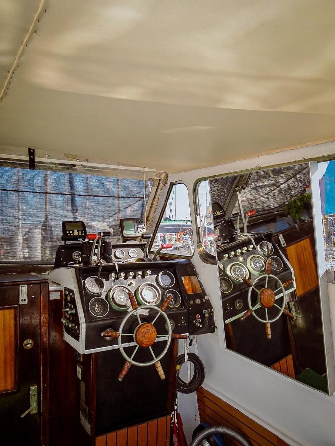 ホテル Precioso Barco En Barcelona バダロナ エクステリア 写真
