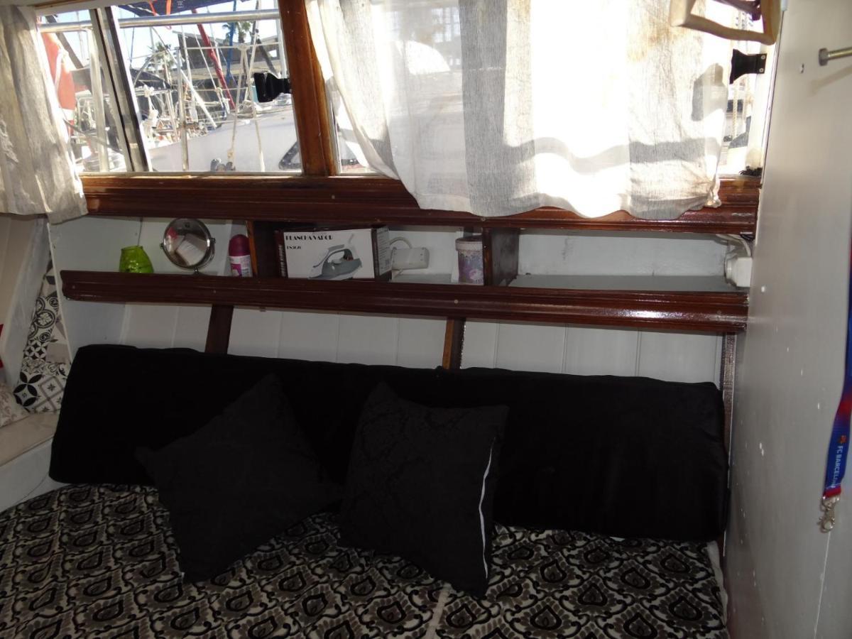 ホテル Precioso Barco En Barcelona バダロナ エクステリア 写真